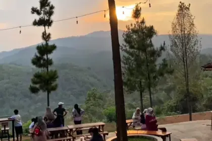 Leuit Hills