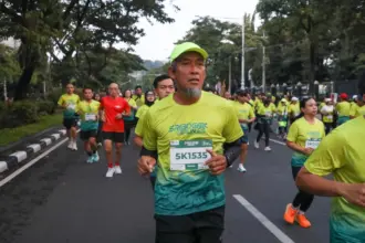 Sekda jateng saat mengikuti Sriboga Run