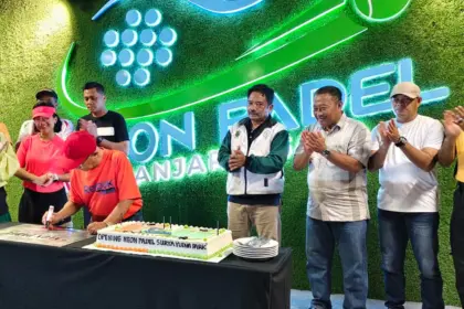 neon padel pertama di Banjarnegara