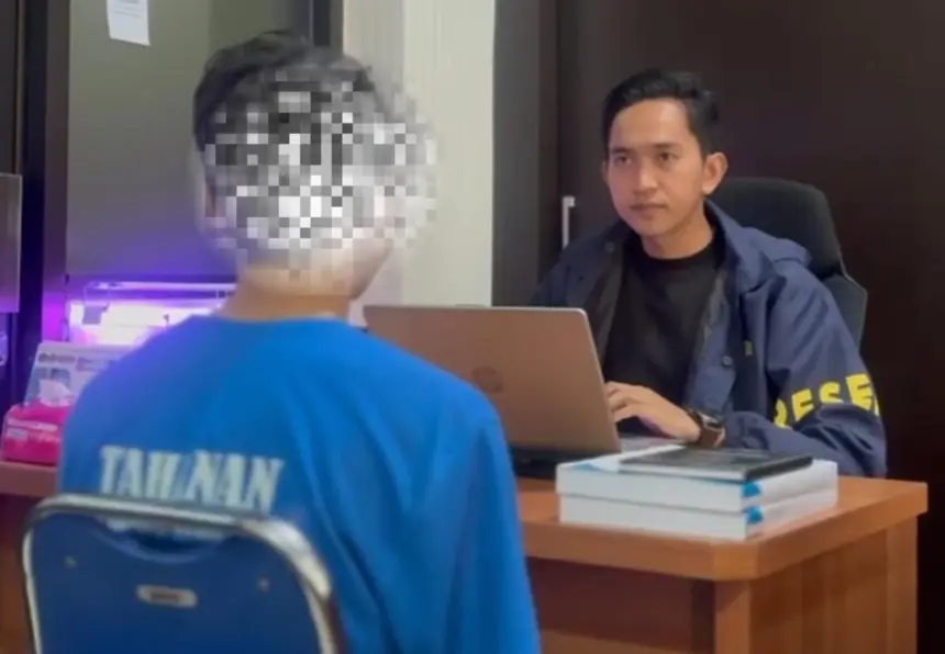 sakit hati, pria ini nekat sebar video syur sang mantan
