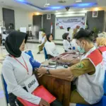 Calon Paskibra saat jalani tes kesehatan