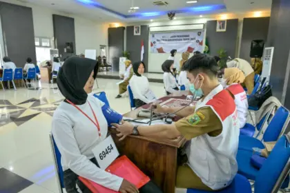 Calon Paskibra saat jalani tes kesehatan