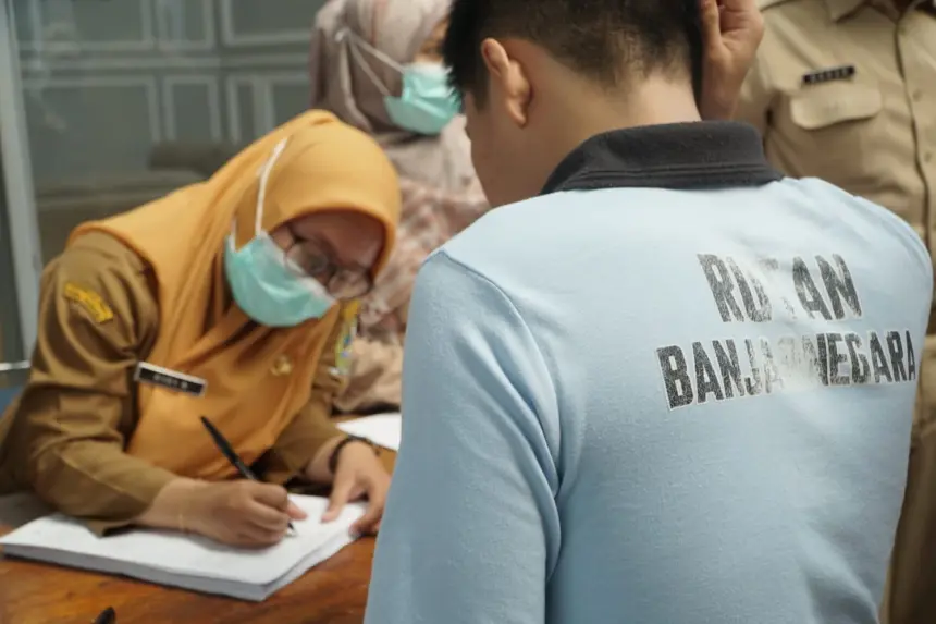 warga binaan jalani tes kesehatan