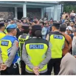 Polisi amankan aksi damai warga Desa Gununggiana