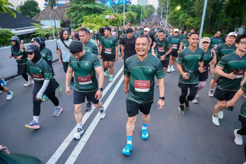 Gubernur Jateng saat mengikuti Mangkunegaran Run 2026