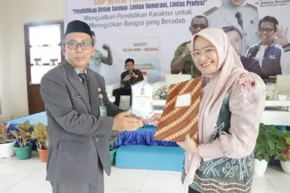 bupati dalam bincang pendidikan di SMPN 1 Banjarnegara