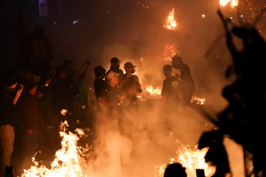 tradisi perang obor jepara