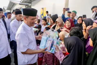 Rayakan Iduladha bareng korban tanah gerak di Tegal