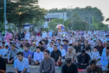 Ribuan jemaah ikuti salat iduladha di Alun-alun Banjarnegara