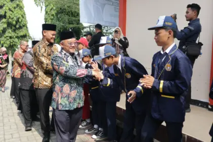 Menteri Pendidikan dasar saat peresmian 44 sekolah yang telah selesai revitalisasi