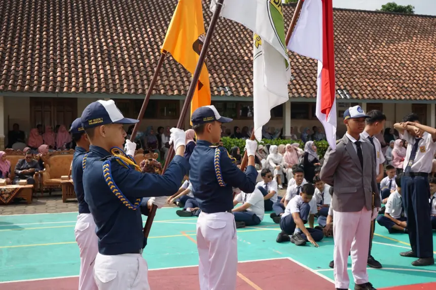 Pelepasan siswa SMP Negeri 1 Banjarnegara