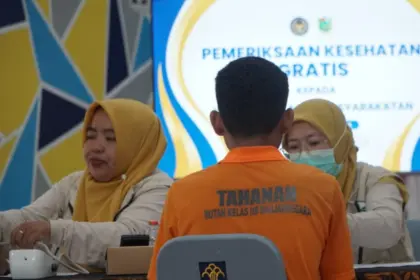 Warga Binaan Rutan Banjarnegara saat menjalani cek kesehatan gratis
