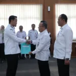 Bupati Fahmi Lantik Fathurrohman Sebagai Staf Ahli, Suroto Ditunjuk Plt Kepala DinsospermasdesP3A