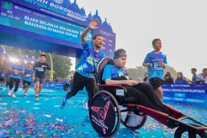 Gubernur Jateng bersama dengan putranya dalam Borobudur Playon 2026