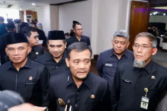 Gubernur siapkan bantuan pendidikan untuk warga miskin ekstrem