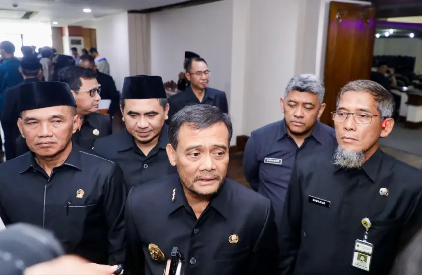 Gubernur siapkan bantuan pendidikan untuk warga miskin ekstrem