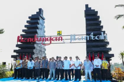 Peresmian bendungan jlantah di Karanganyar