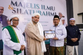 Gus Yasin saat menjalin kerjasama Jateng-Malaka untuk perkuat program beasiswa santri
