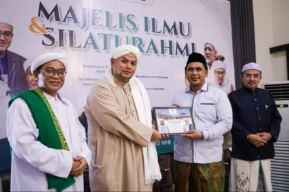 Gus Yasin saat menjalin kerjasama Jateng-Malaka untuk perkuat program beasiswa santri
