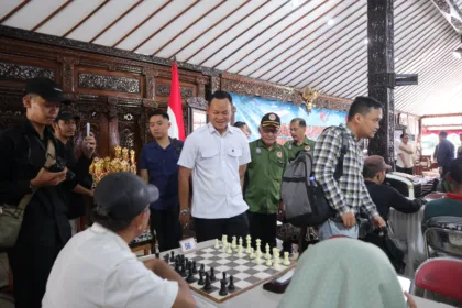 Turnamen Catur Piala Bupati Purbalingga tahun kedua diikuti pecatur dari berbagai daerah di Pulau Jawa dengan total hadiah lebih dari Rp10 juta