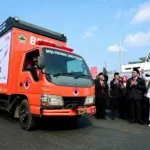 Gubernur Jateng saat melepas pengiriman paket bantuan untuk korban gempa NTT