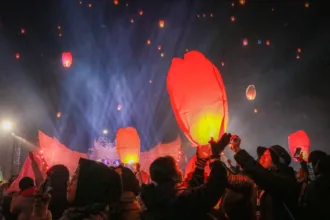 Pesta lampion menjadi bagian dari kegiatan Dieng Culture Festival yang banyak ditunggu wisatawan