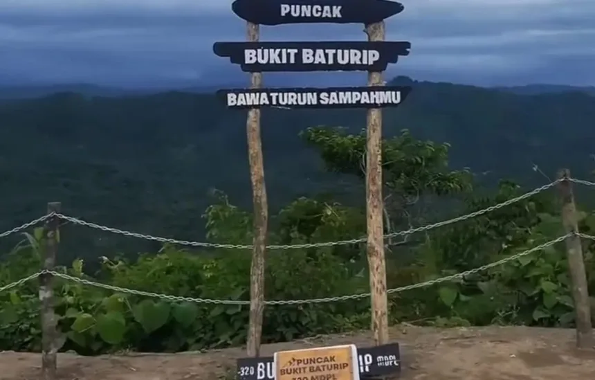 Keindahan panorama Bukit Baturip di Bantarsari, Cilacap