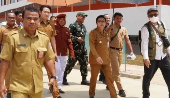Plt Bupati Cilacap, Ammy Amalia Fatma Surya, saat menghadiri Pembukaan Masa Pengenalan Lingkungan Sekolah (MPLS) Sekolah Rakyat Cilacap