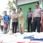 Polres Banjarnegara saat menyalurkan bantuan untuk membantu masyarakat yang mengalami krisis air bersih