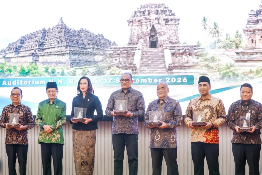 Candi Prambanan, Borobudur, Mendut, dan Pawon diperkuat sebagai ruang ibadah umat Hindu dan Buddha. Taj Yasin melihat peluang besar wisata religi dan ekonomi UMKM