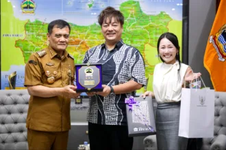 epang kekurangan tenaga kerja sektor transportasi. Jateng menyiapkan calon pengemudi sejak sekolah vokasi melalui kerja sama dengan 3EEE Inc Japan.