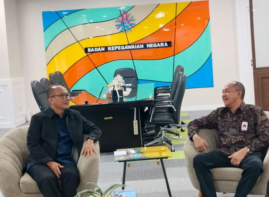Bupati Banyumas, Sadewo Tri Lastiono, melakukan audiensi langsung dengan Kepala BKN, Prof. Dr. Zudan Arif Fakrulloh, terkait penerapan manmajemen talenta ASN di Kantor BKN Pusat, Jakarta.(Foto: Pemkab Banyumas)