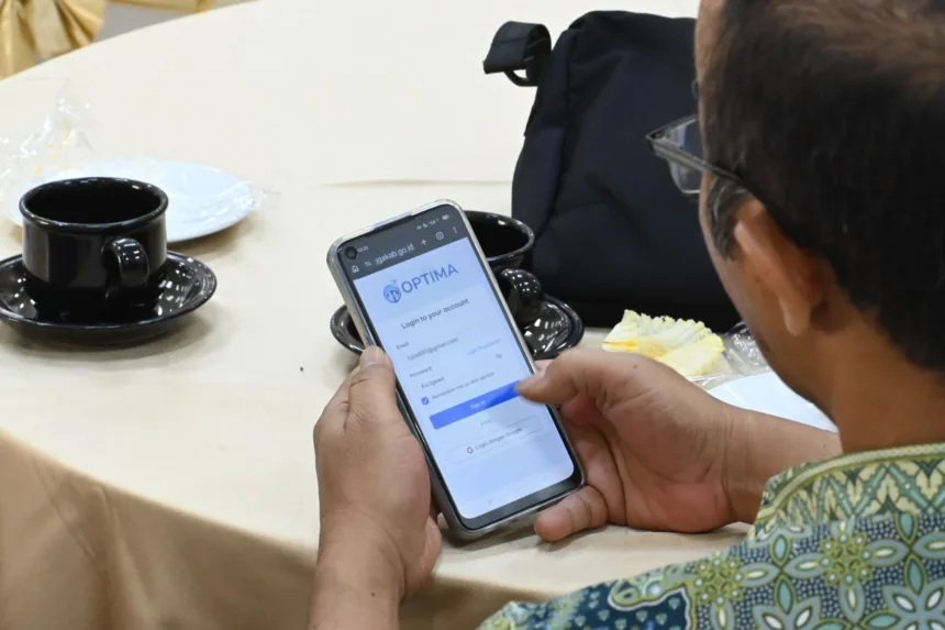 OPTIMA Purbalingga memudahkan warga mengurus adminduk secara online tanpa antre. Layanan mencakup KTP, KK, akta, pindah datang hingga dokumen lainnya.