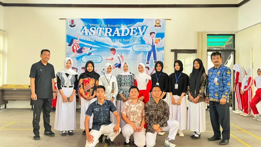 Champion of Class Gracias merupakan satu media pembalajaran dalam Sport Education Model melalui turnamen badminton