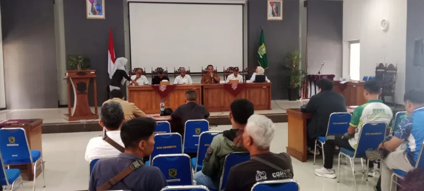 KONI Banjarnegara mematangkan keberangkatan kontingen Porprov Jateng 2026 dengan target menembus 7 besar dan memburu sebanyak mungkin medali emas.