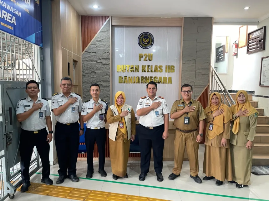 Tim dari Puskesmas Banjarnegara 1 saat melakukan supervisi di linik Rutan Banjarnegara
