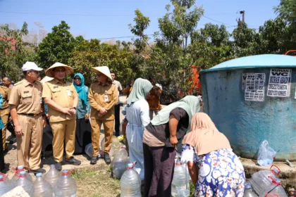 Wakil Gubernur Jateng sip atasi kekeringan di Pati dan mengubah air payau menjadi siap minum