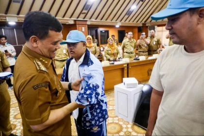 Wagub Jateng saat melepas atlet disabilitas untuk mengikuti ajang Pesonas 2026