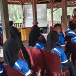 Letua KONI Banjarnegara saat memberikan pengarahan bagi atlet Porprov 2026
