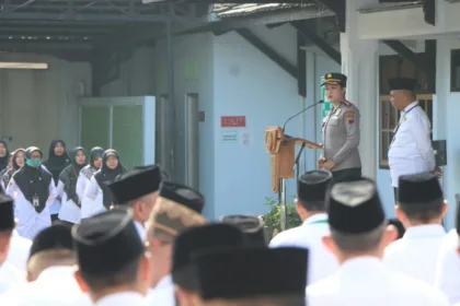 Polres dan Kemenag Banjarnegara menandatangani MoU untuk memperkuat keamanan madrasah serta mencegah perundungan, narkoba, dan judi online.